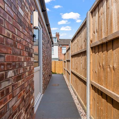 City Centre House, Parking With Ev, Free Wifi, Netflix Coventry Dış mekan fotoğraf