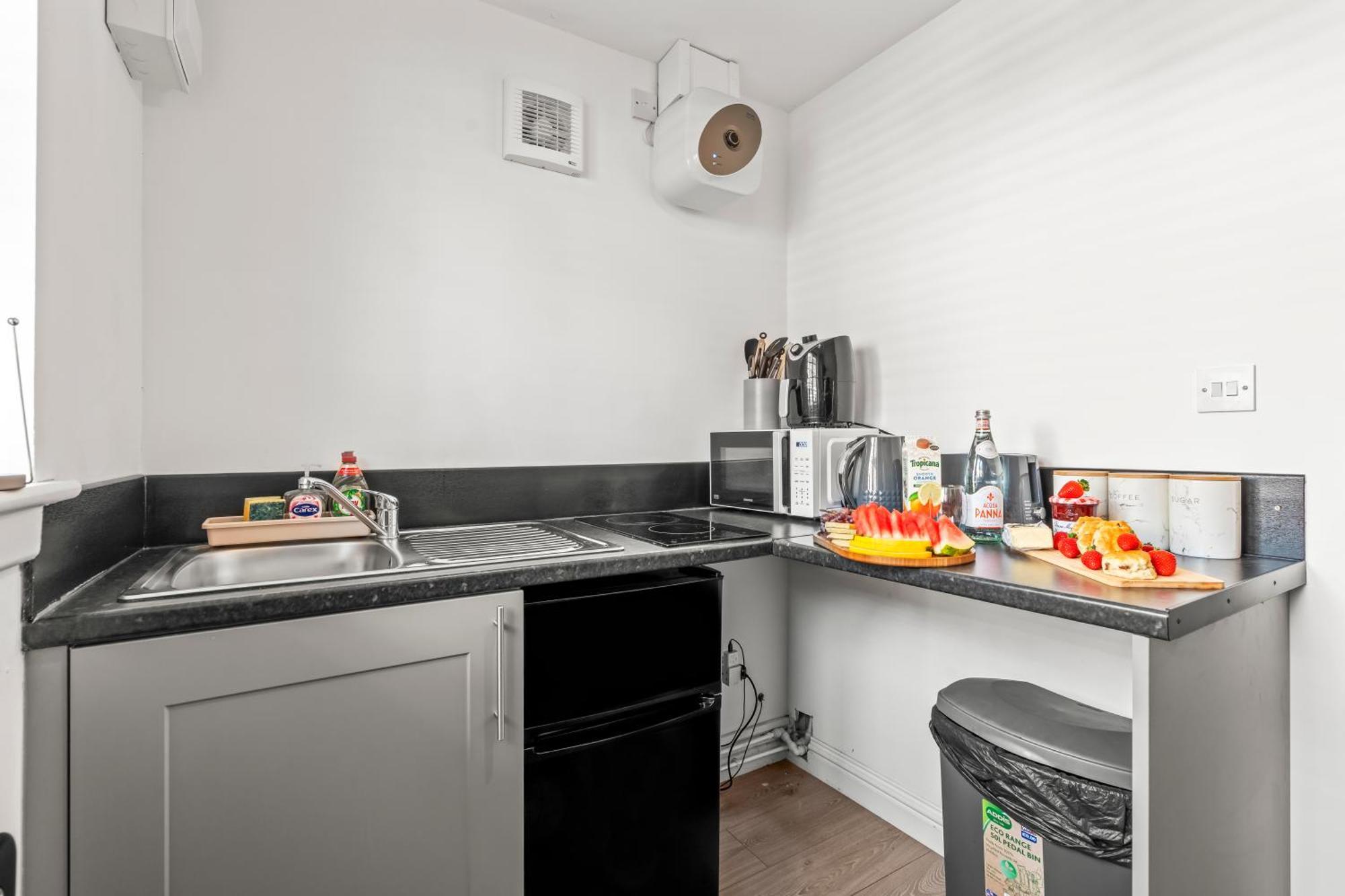 City Centre House, Parking With Ev, Free Wifi, Netflix Coventry Dış mekan fotoğraf